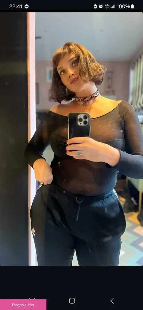 Gizzi Erskine