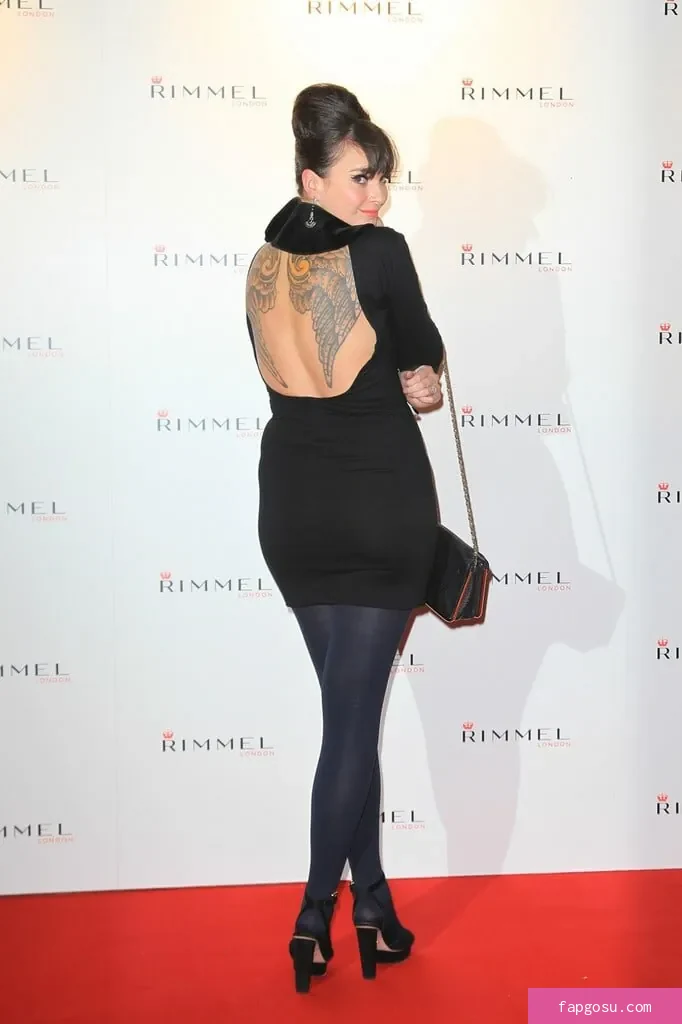Gizzi Erskine