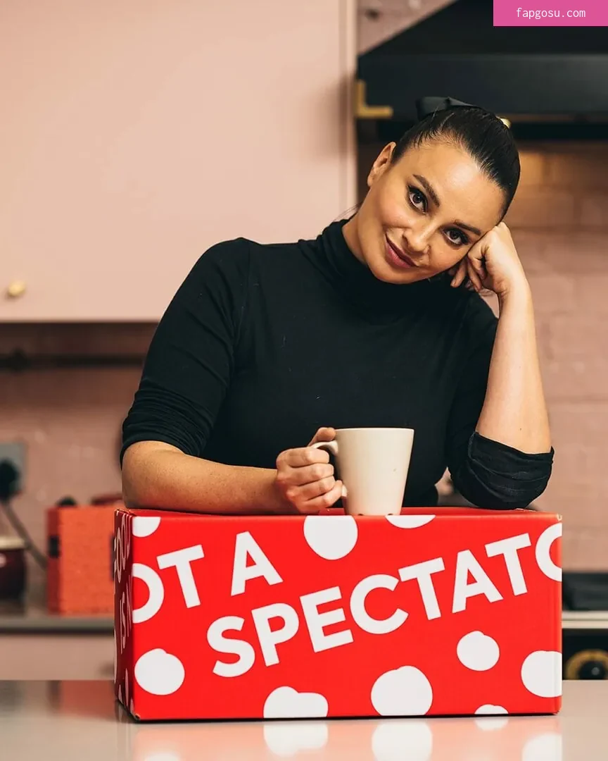 Gizzi Erskine
