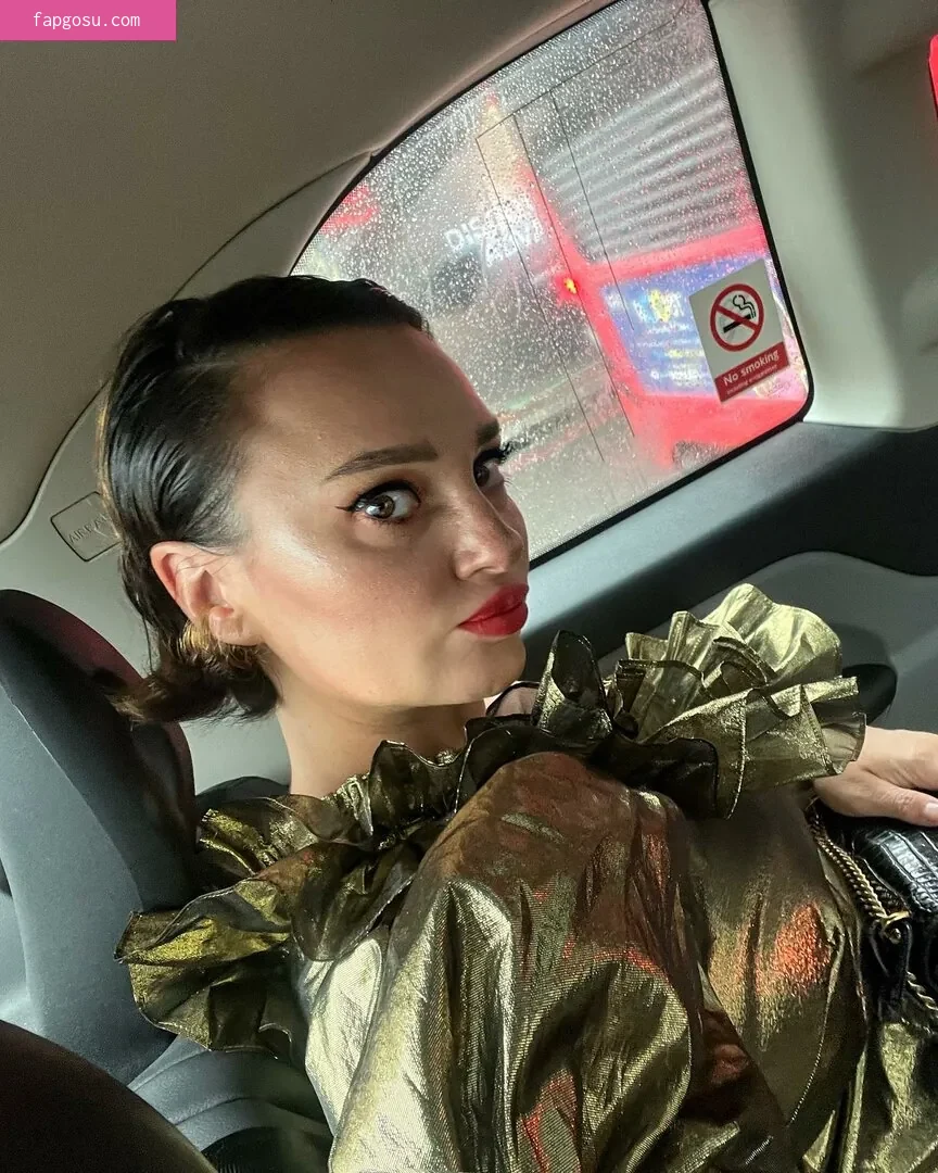 Gizzi Erskine