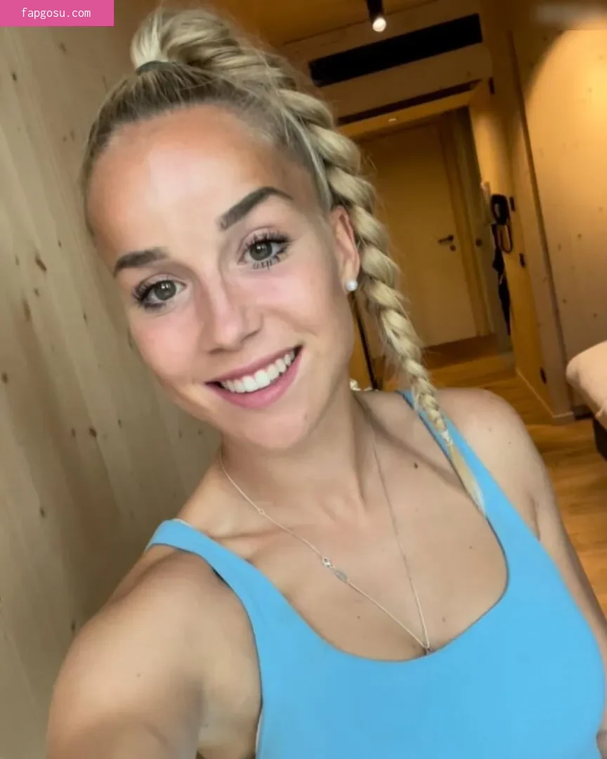 Giulia Gwinn - Photo #48