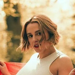 Hannah Witton