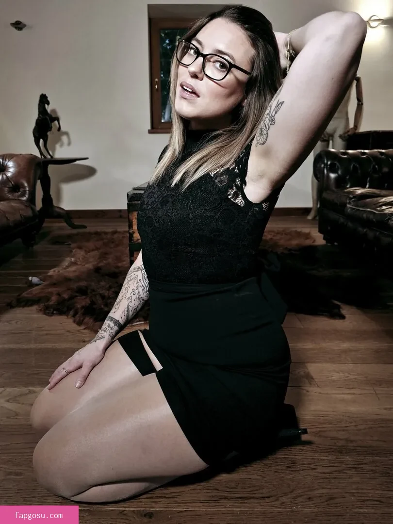 Innocenthotwifexxx