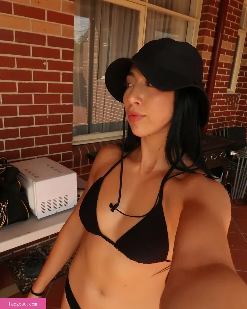 Indi Hartwell