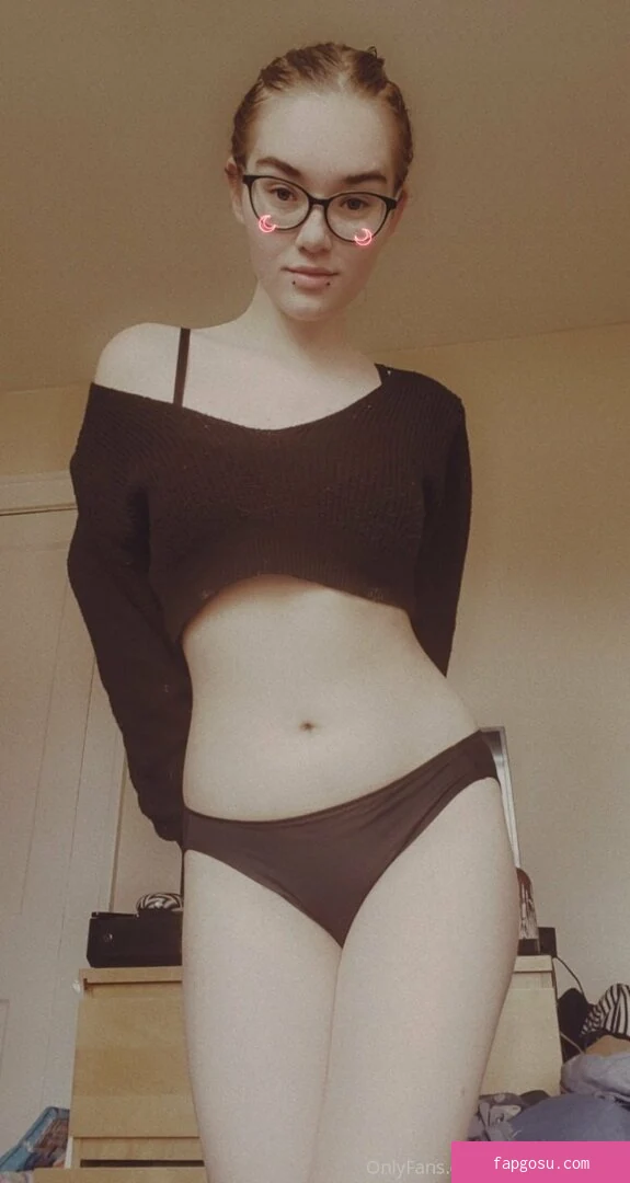 izzy_hellbourne