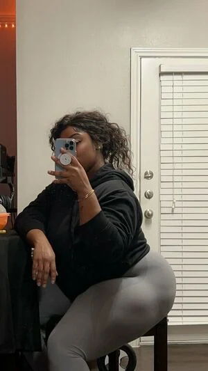 ILookLikeBaae content