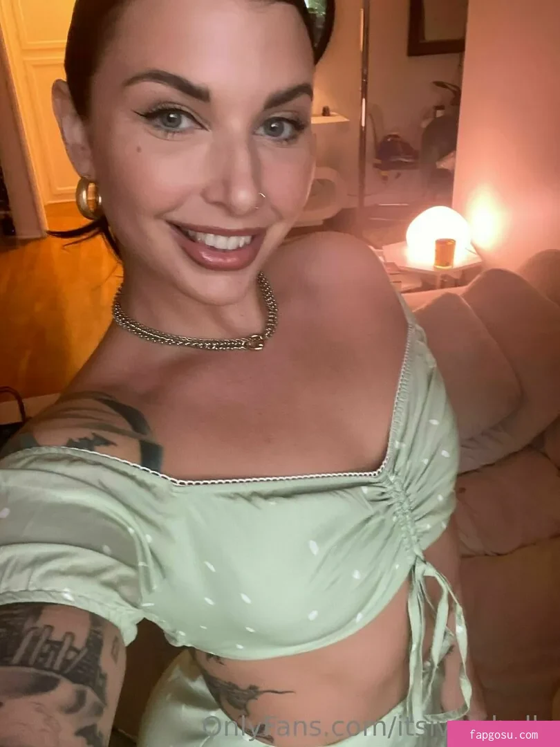 Ivy Lebelle