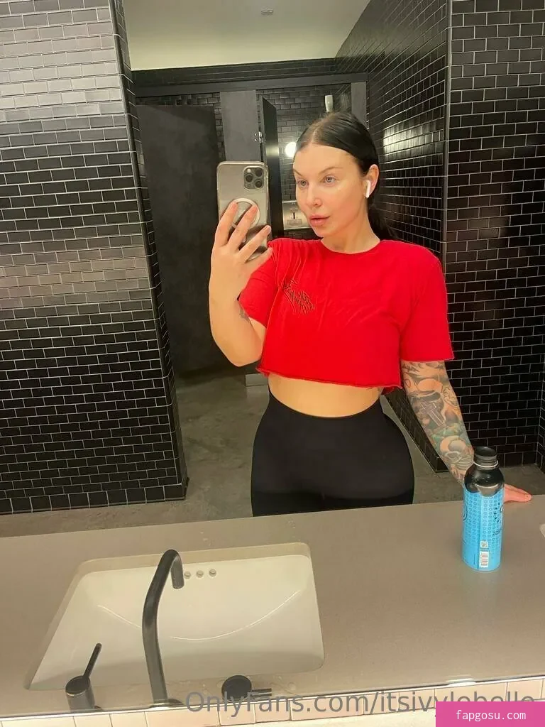 Ivy Lebelle