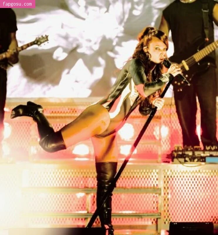 Jess Glynne