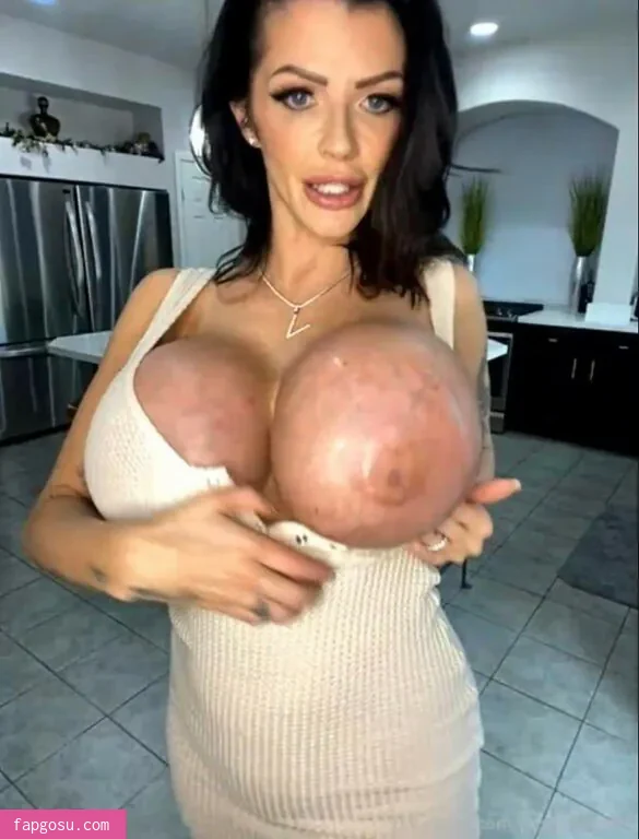 Joslyn James