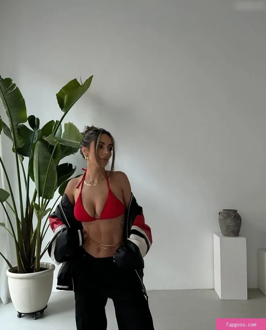 Jennifer Saro
