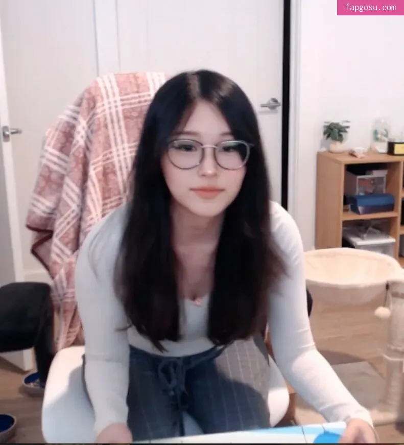 Kang Hee Yoon