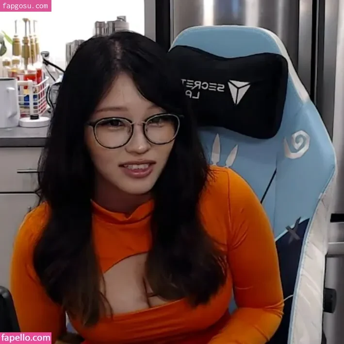 Kang Hee Yoon