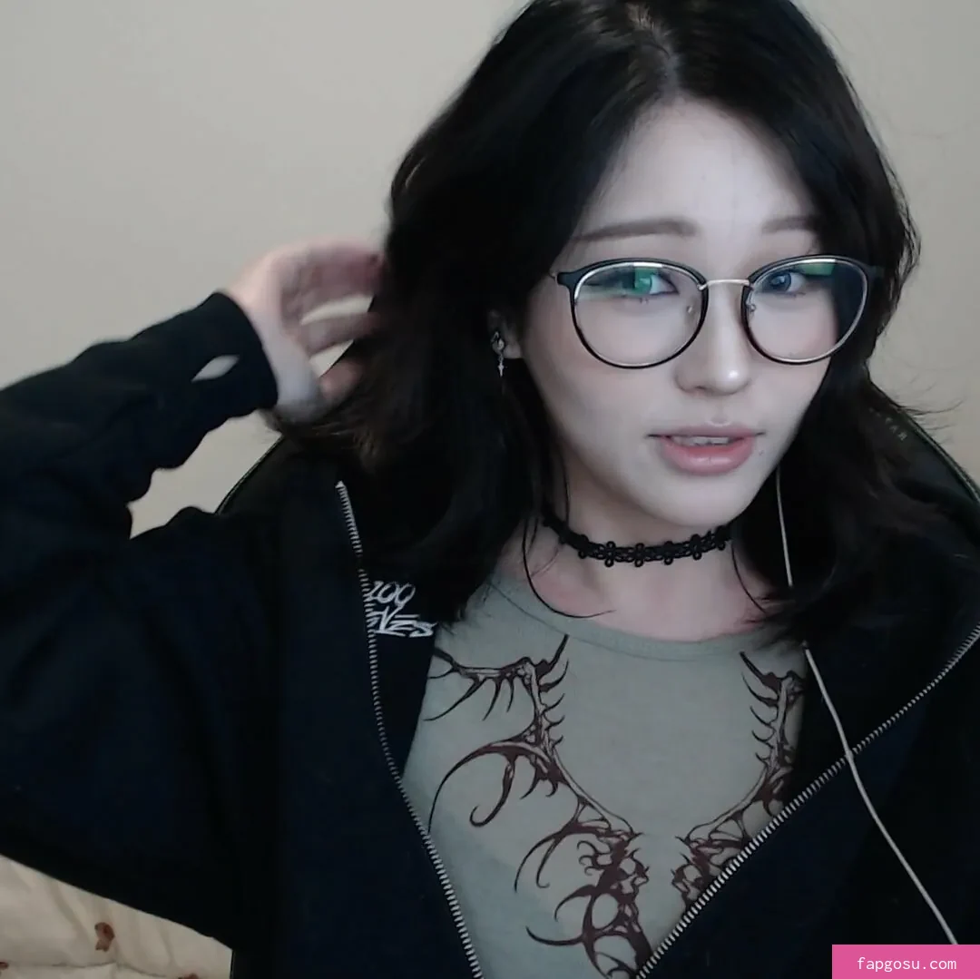 Kang Hee Yoon
