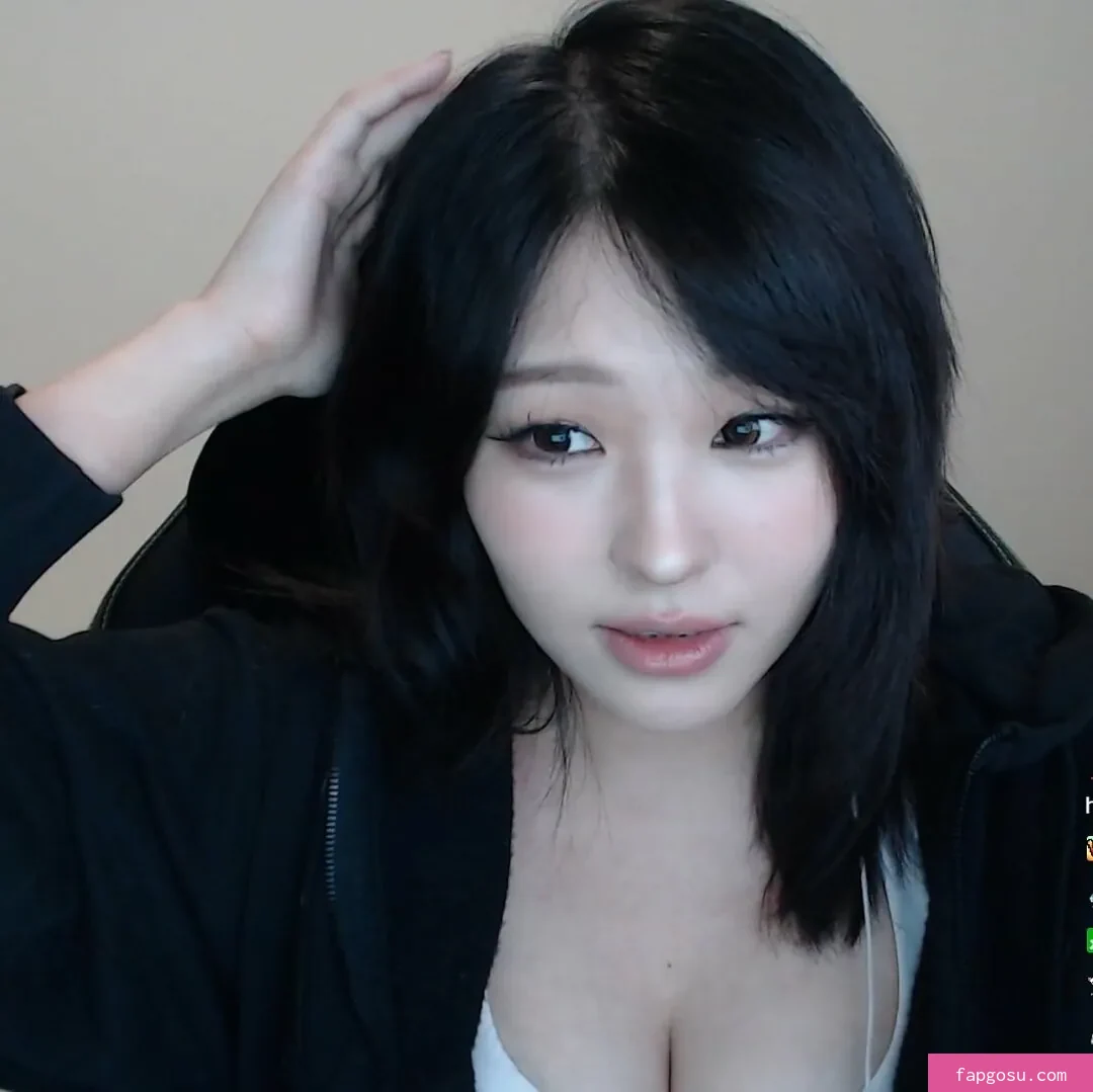 Kang Hee Yoon
