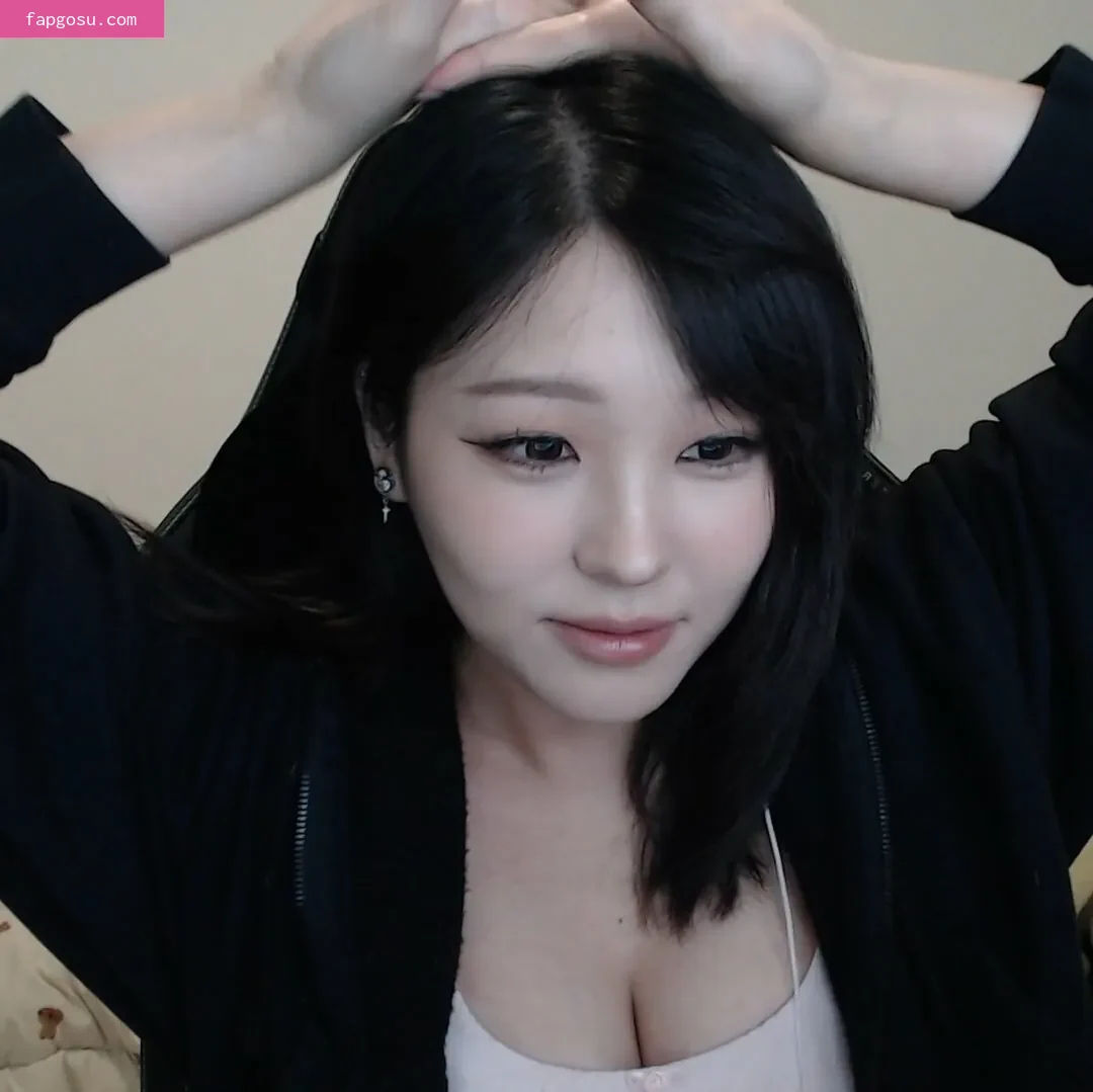 Kang Hee Yoon