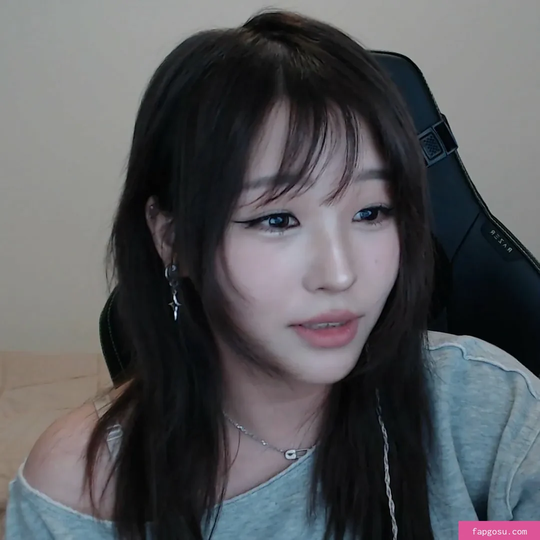 Kang Hee Yoon