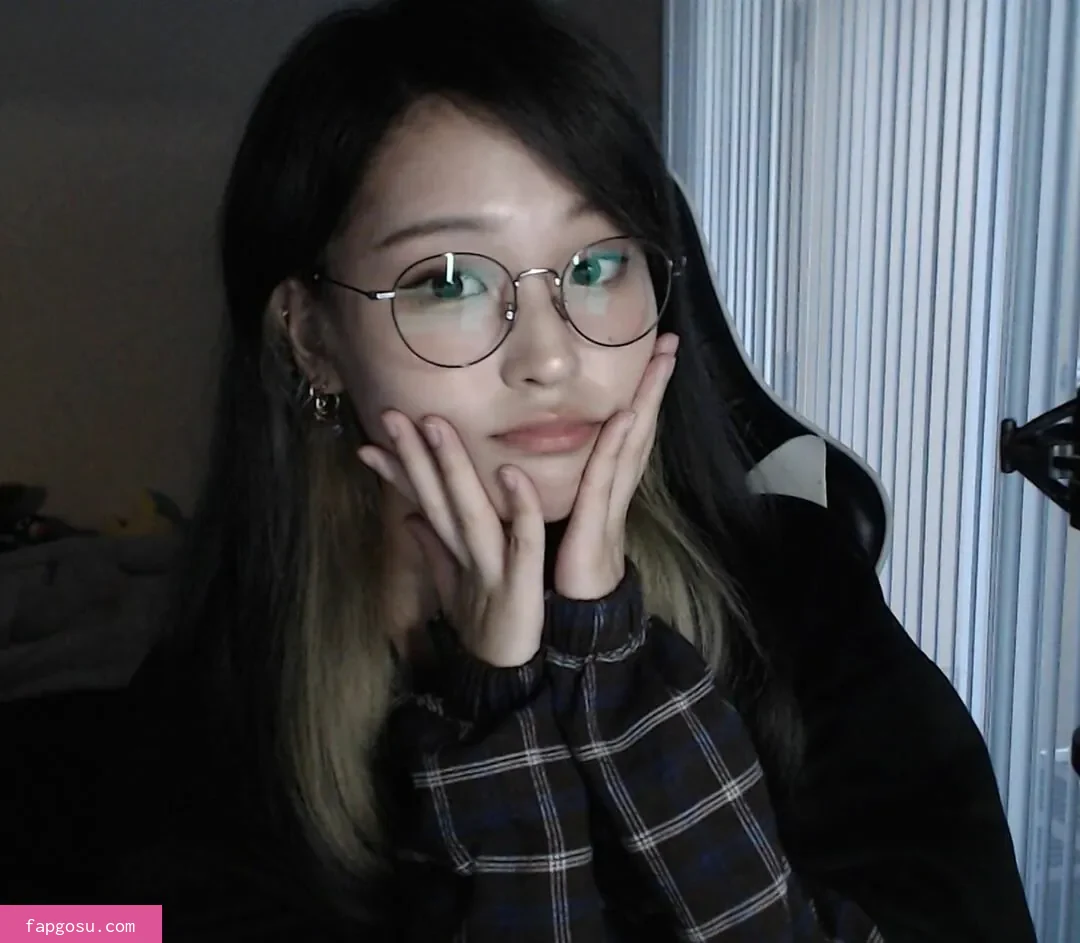 Kang Hee Yoon