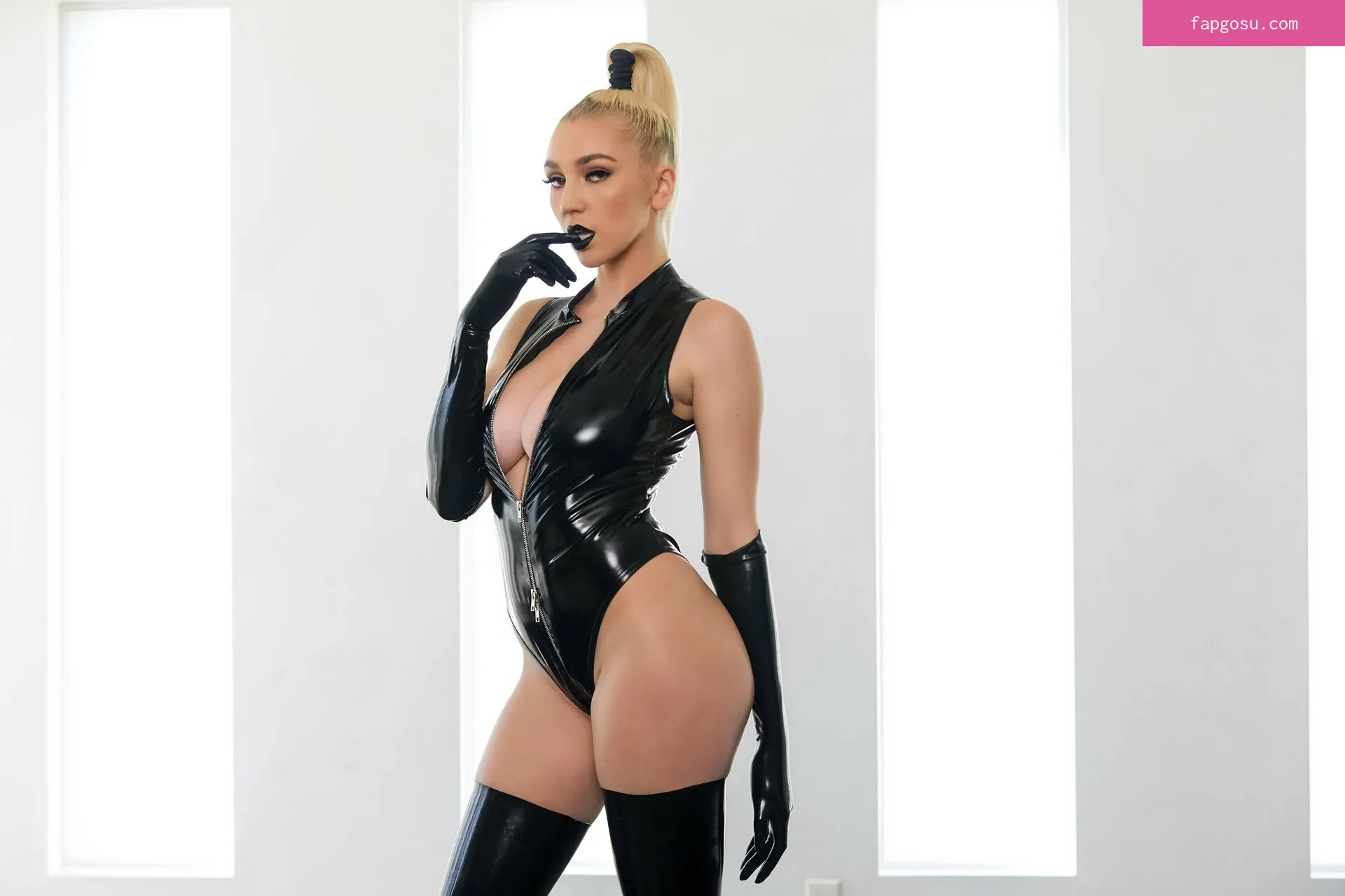 Kendra Sunderland
