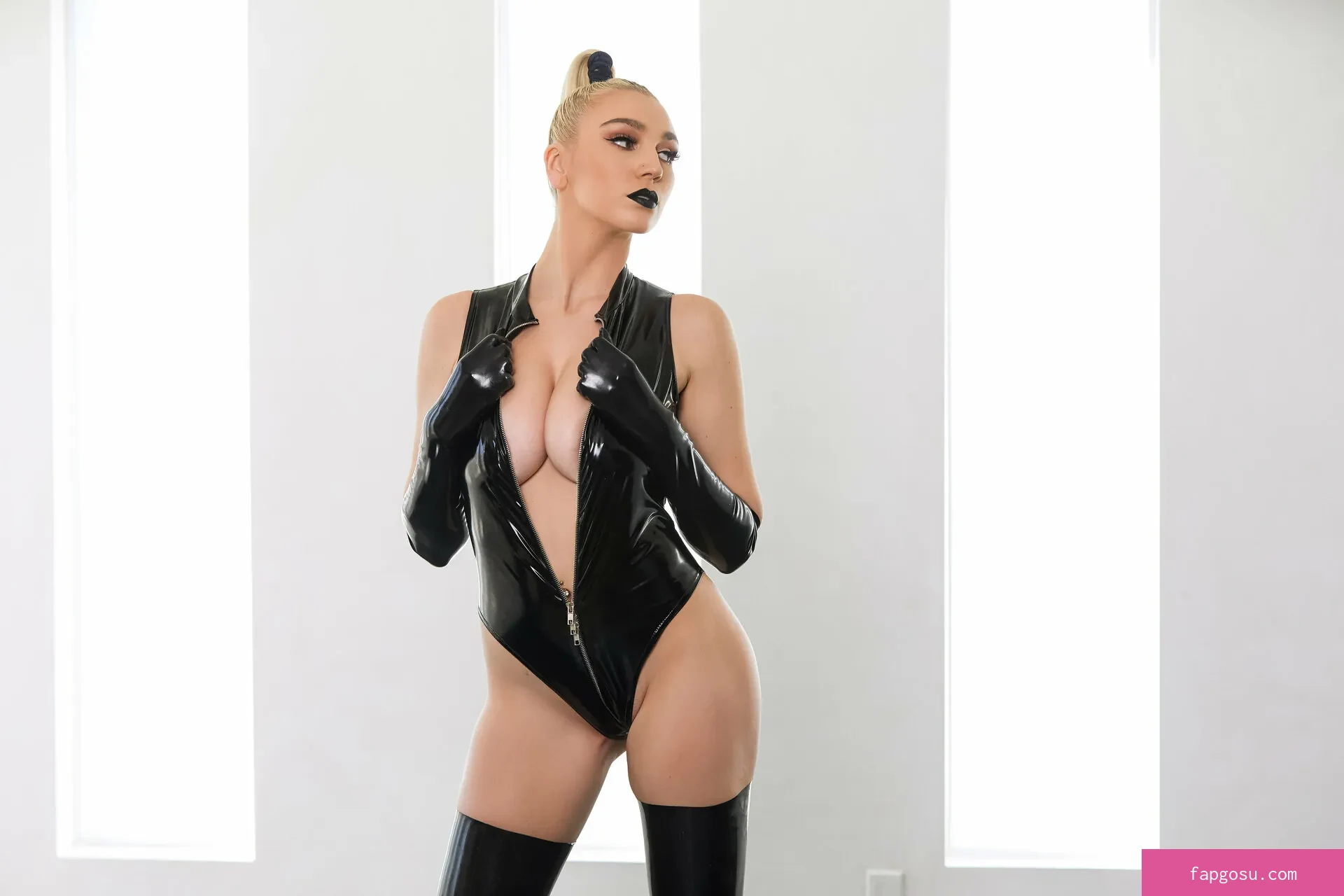 Kendra Sunderland