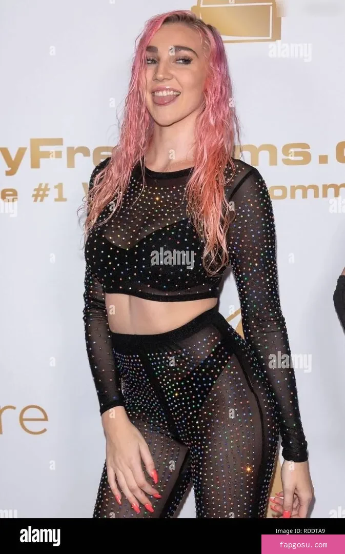 Kendra Sunderland