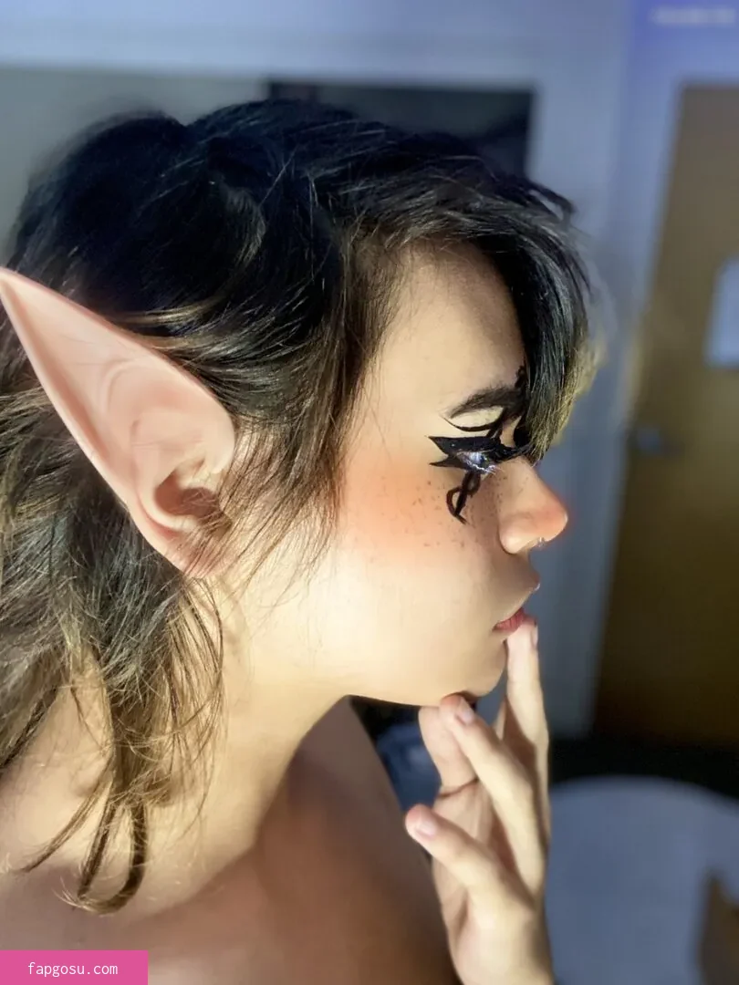 Kiyana Vi
