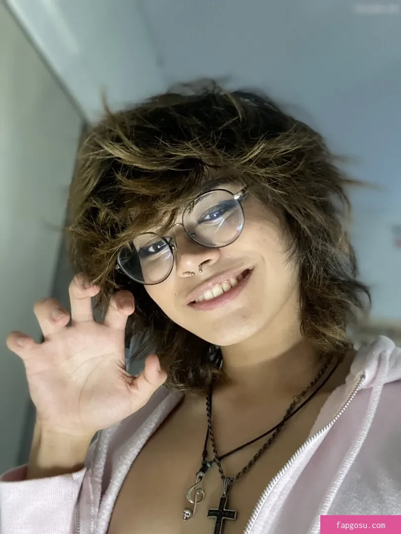 Kiyana Vi