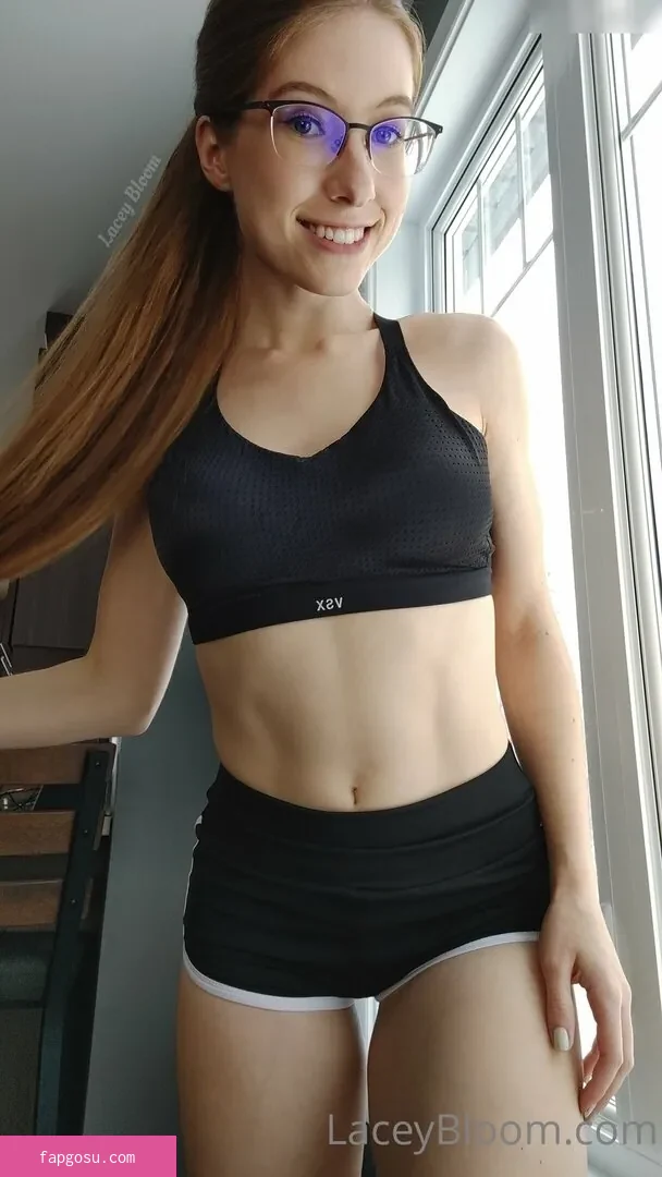 Lacey Bloom