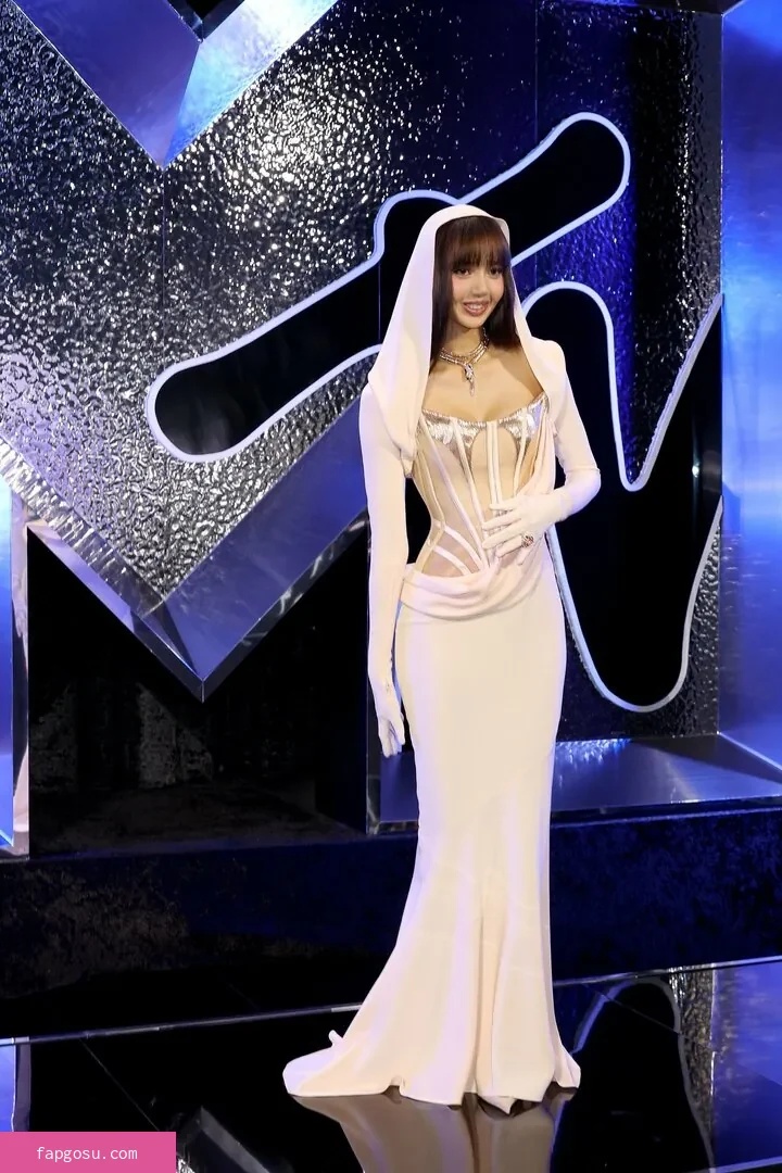 Lisa Blackpink