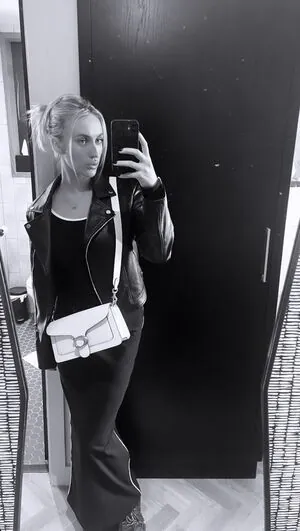 Lauren Day content