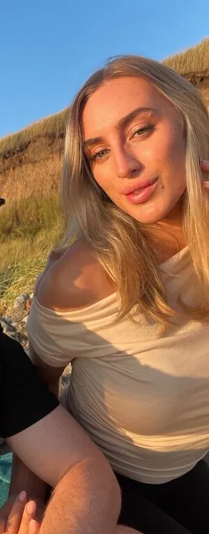 Lauren Day content