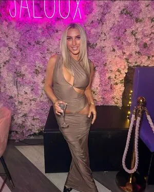 Lauren Day content