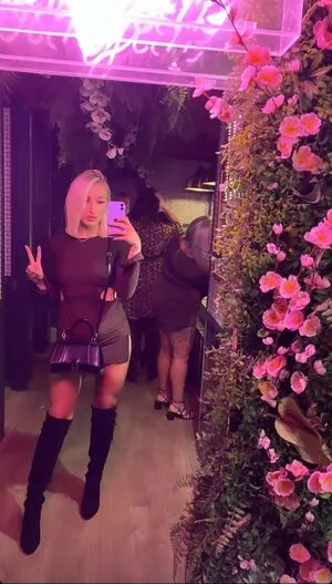 Lauren Day content