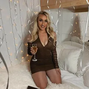 Lauren Day content