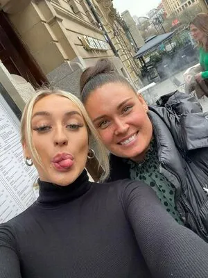 Lauren Day content