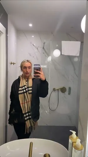 Lauren Day content