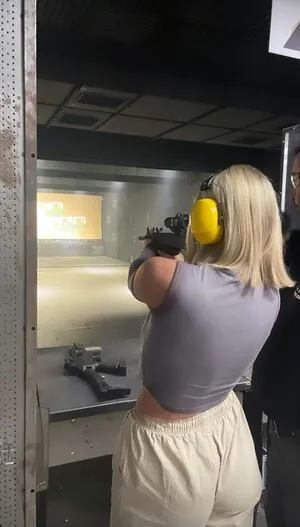 Lauren Day content