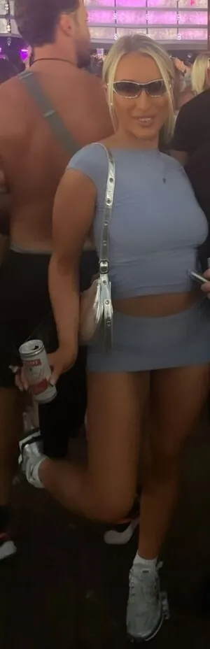 Lauren Day content