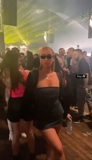Lauren Day content