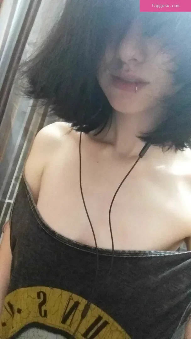 little_emo_kitten