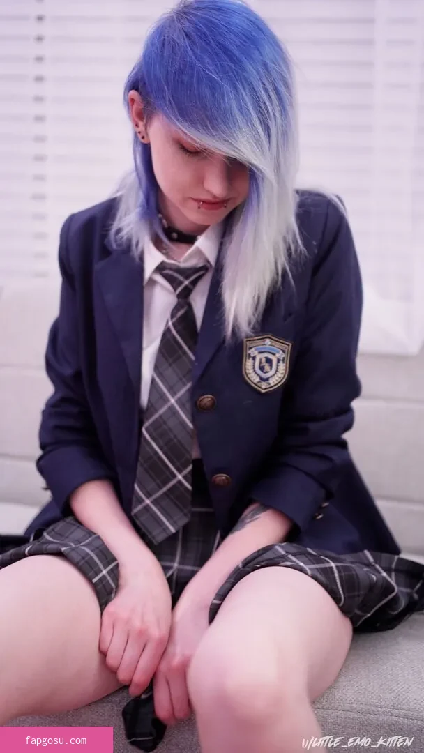 little_emo_kitten
