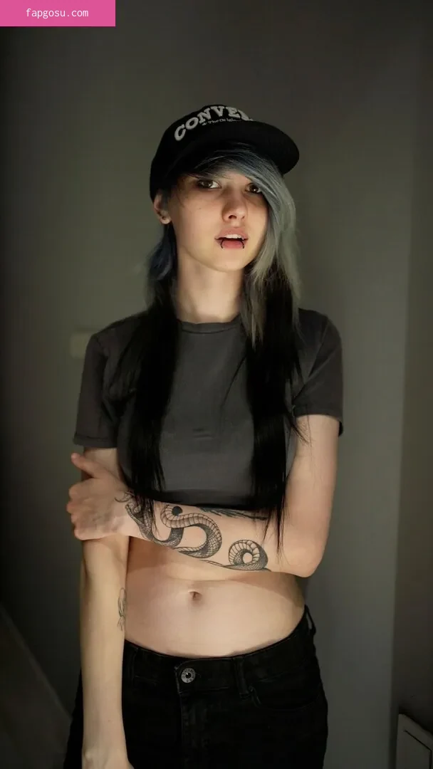 little_emo_kitten
