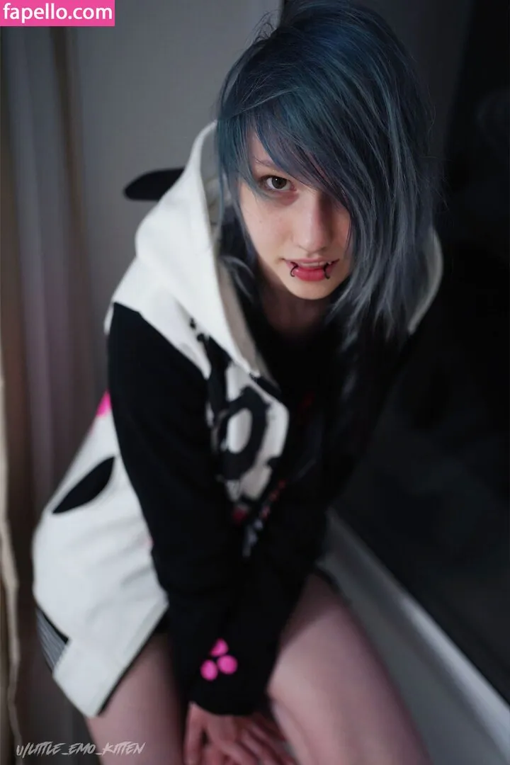 little_emo_kitten