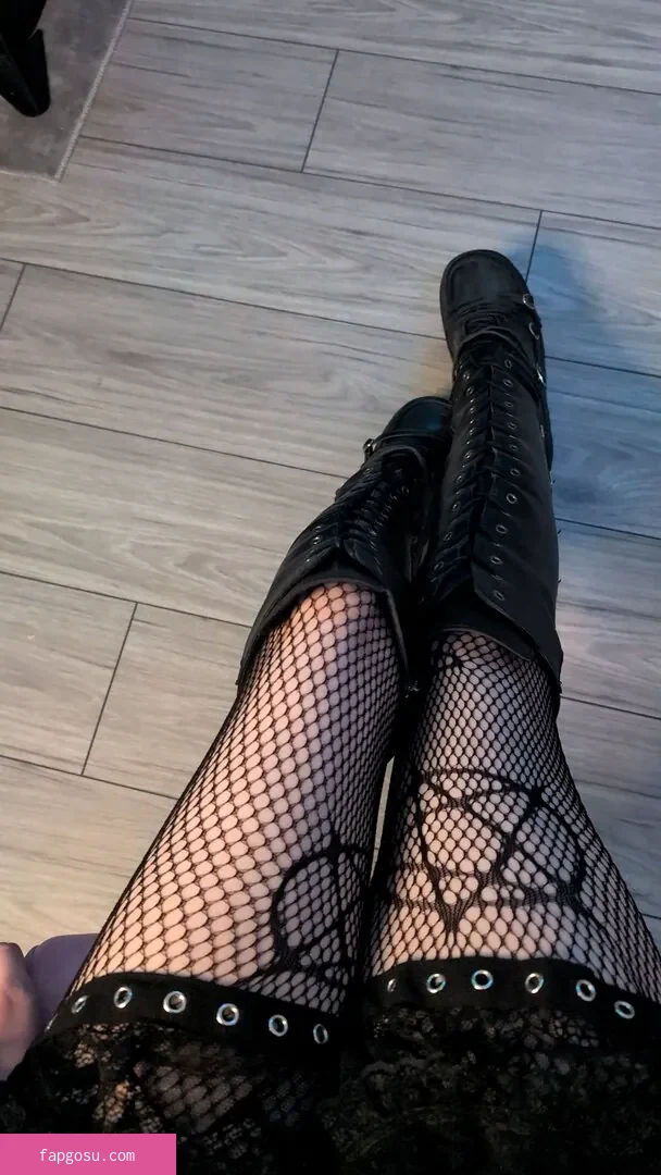 little_emo_kitten