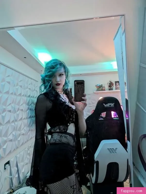 little_emo_kitten