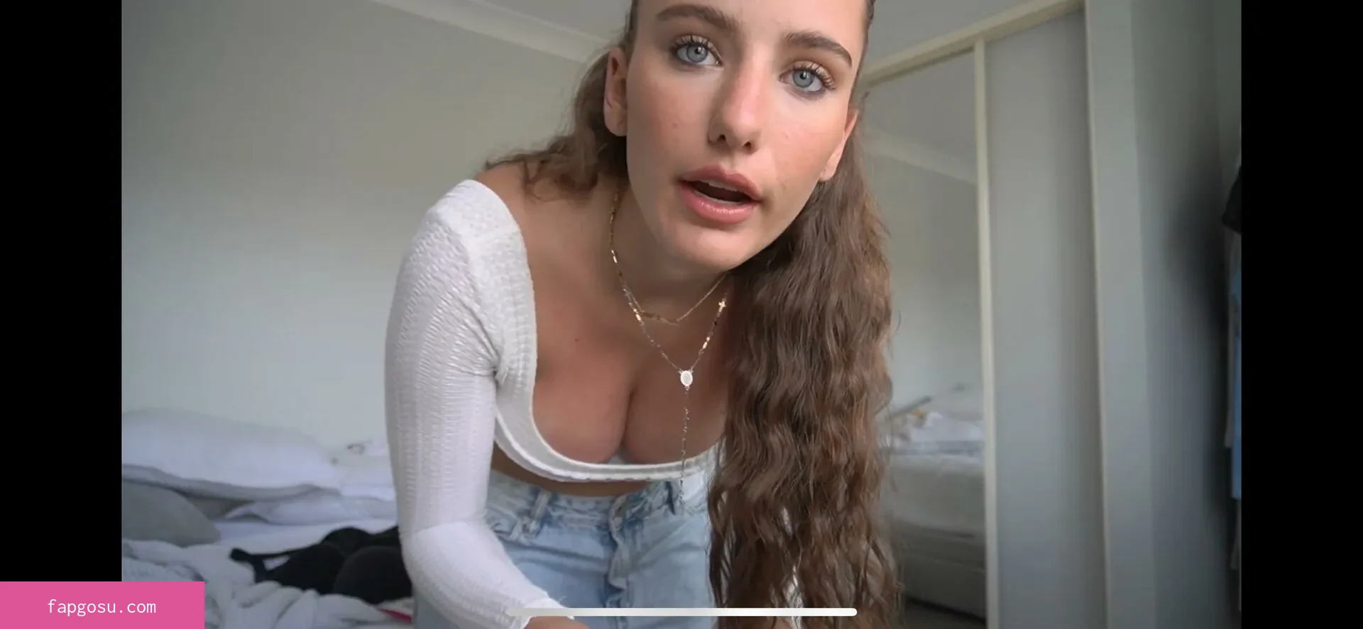 LAURA @lauramjj