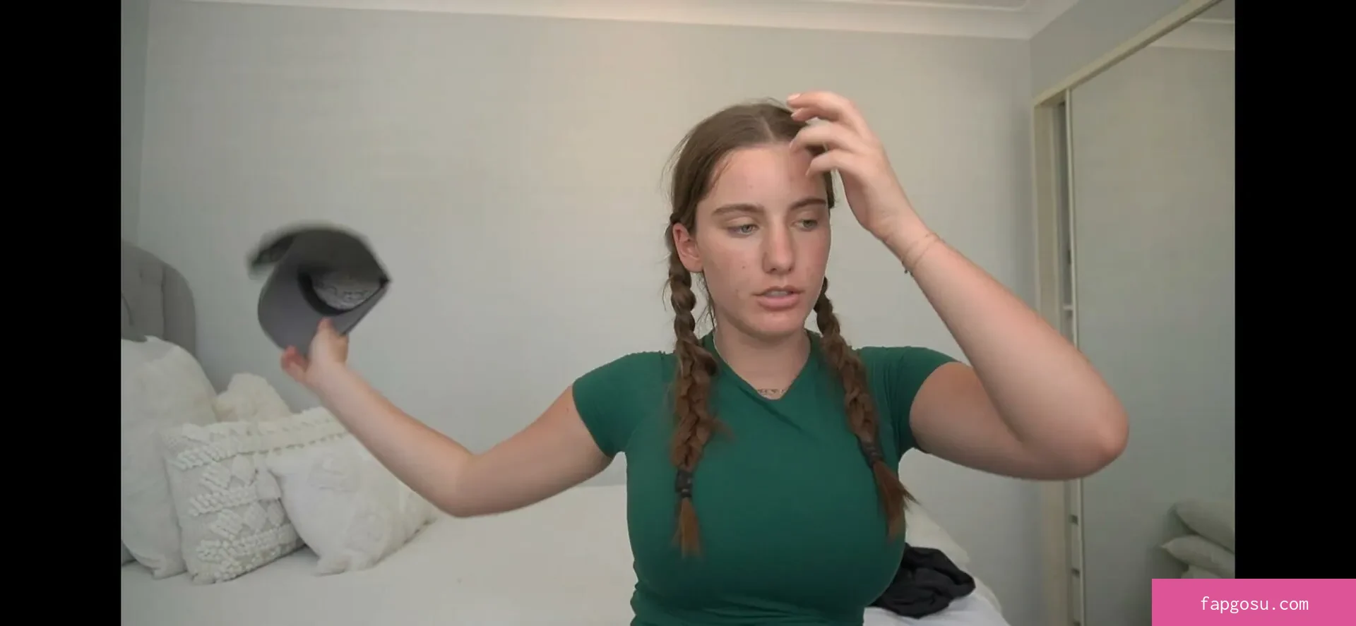LAURA @lauramjj