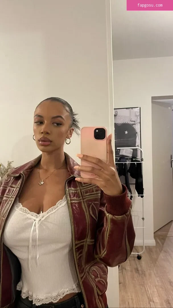 Layla (Laila Darboe)
