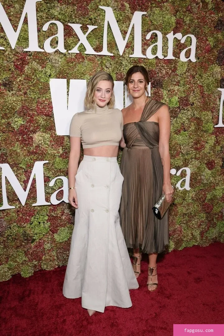 Lili Reinhart