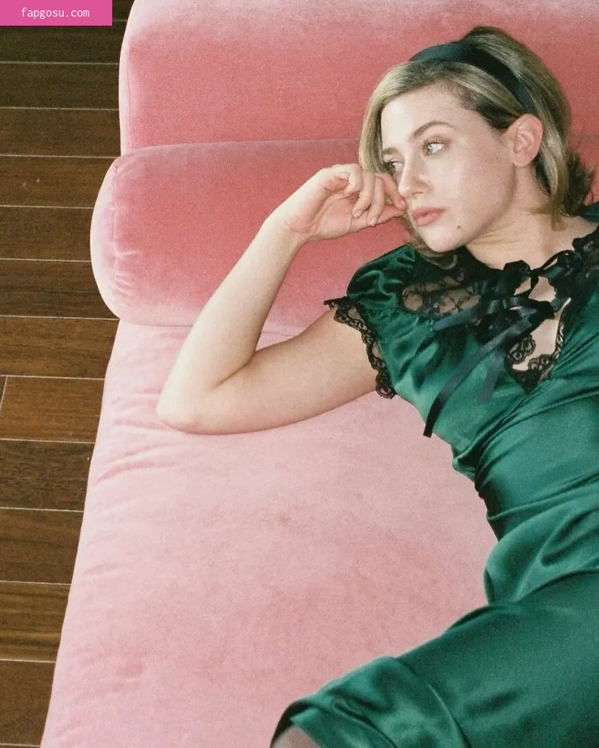 Lili Reinhart